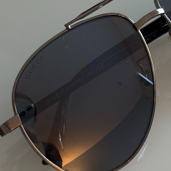 Authentic Gucci Women's Aviator Sunglasses - Picture 6 of 6